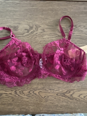 sublime en dentelle fushia